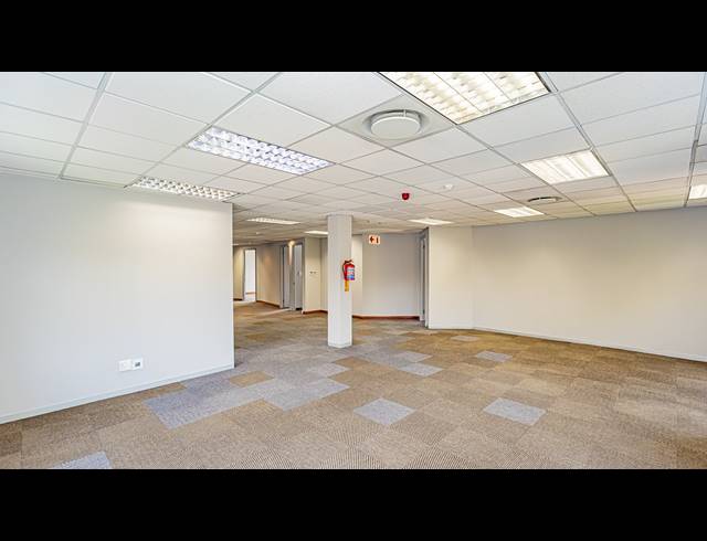 881M² OFFICE TO LET IN FERNDALE